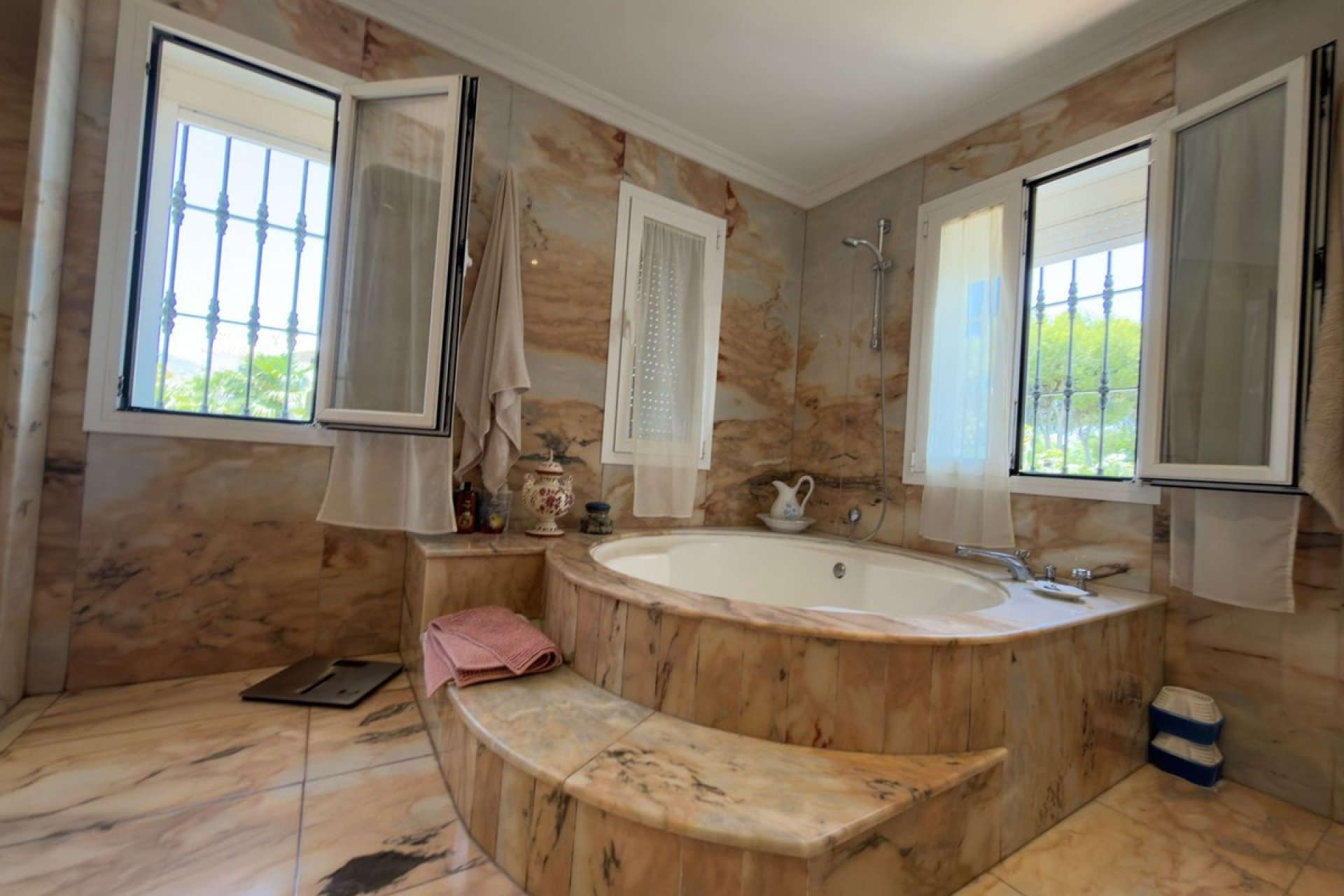 Resale - Villa - Marbella - San Pedro de Alcántara