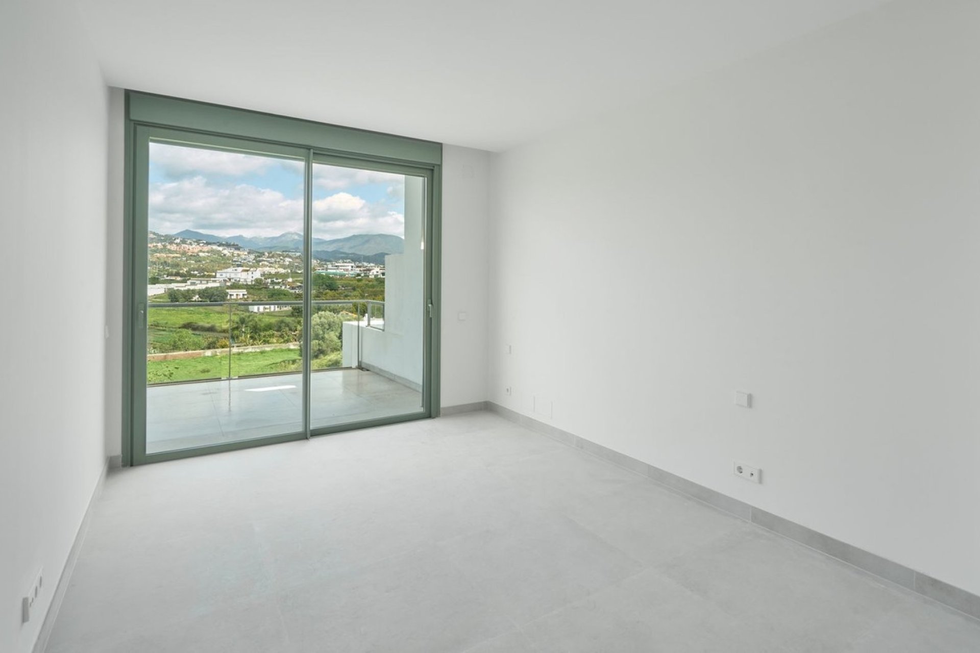 Resale - Villa - Marbella - San Pedro de Alcántara