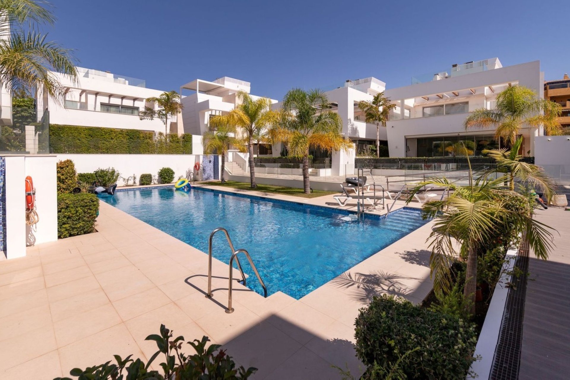 Resale - Villa - Marbella - San Pedro de Alcántara