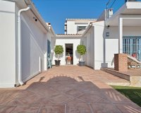 Resale - Villa - Marbella - San Pedro de Alcántara