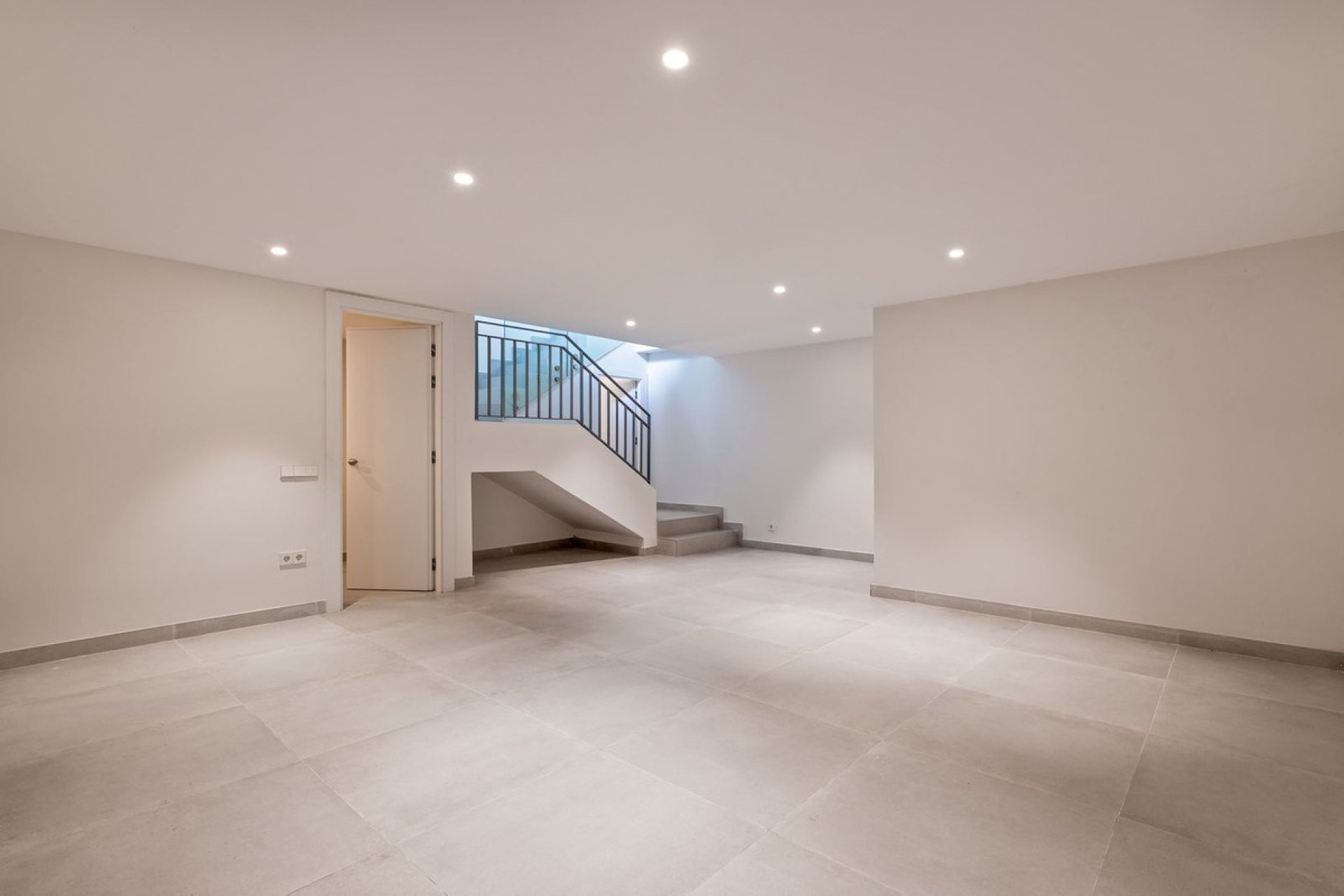 Resale - Villa - Marbella - San Pedro de Alcántara