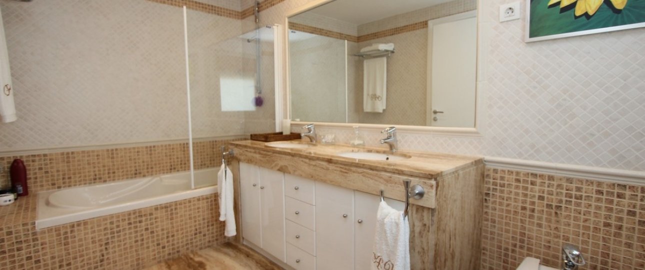 Resale - Villa - Marbella - San Pedro de Alcántara
