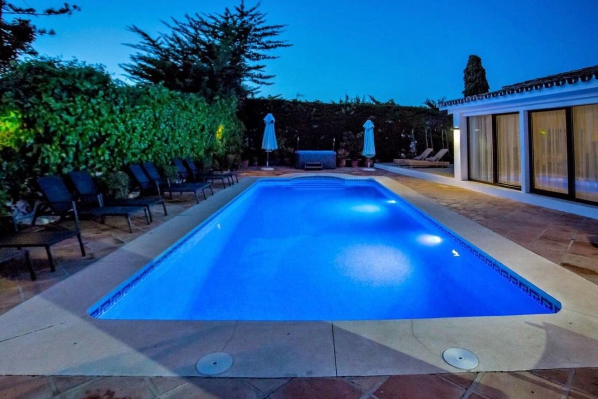 Resale - Villa - Marbella - San Pedro de Alcántara