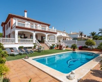 Resale - Villa - Marbella - San Pedro de Alcántara