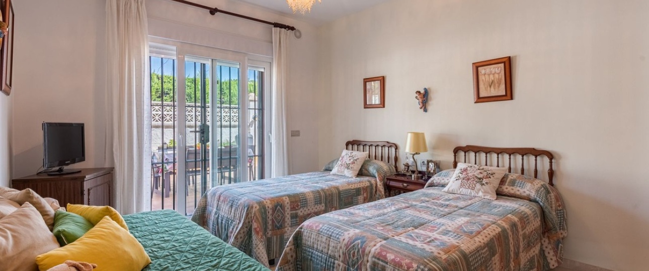 Resale - Villa - Marbella - San Pedro de Alcántara