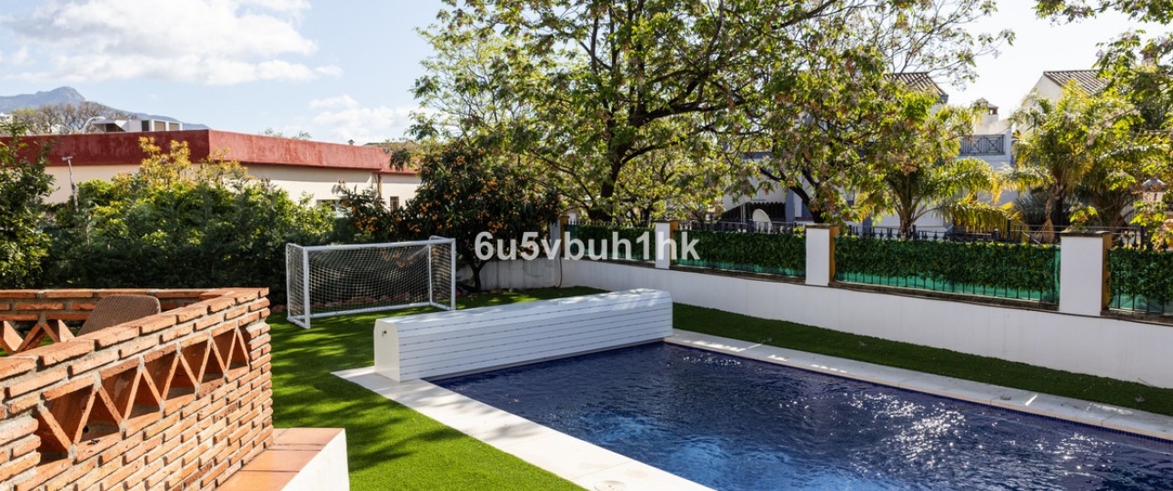 Resale - Villa - Marbella - San Pedro de Alcántara