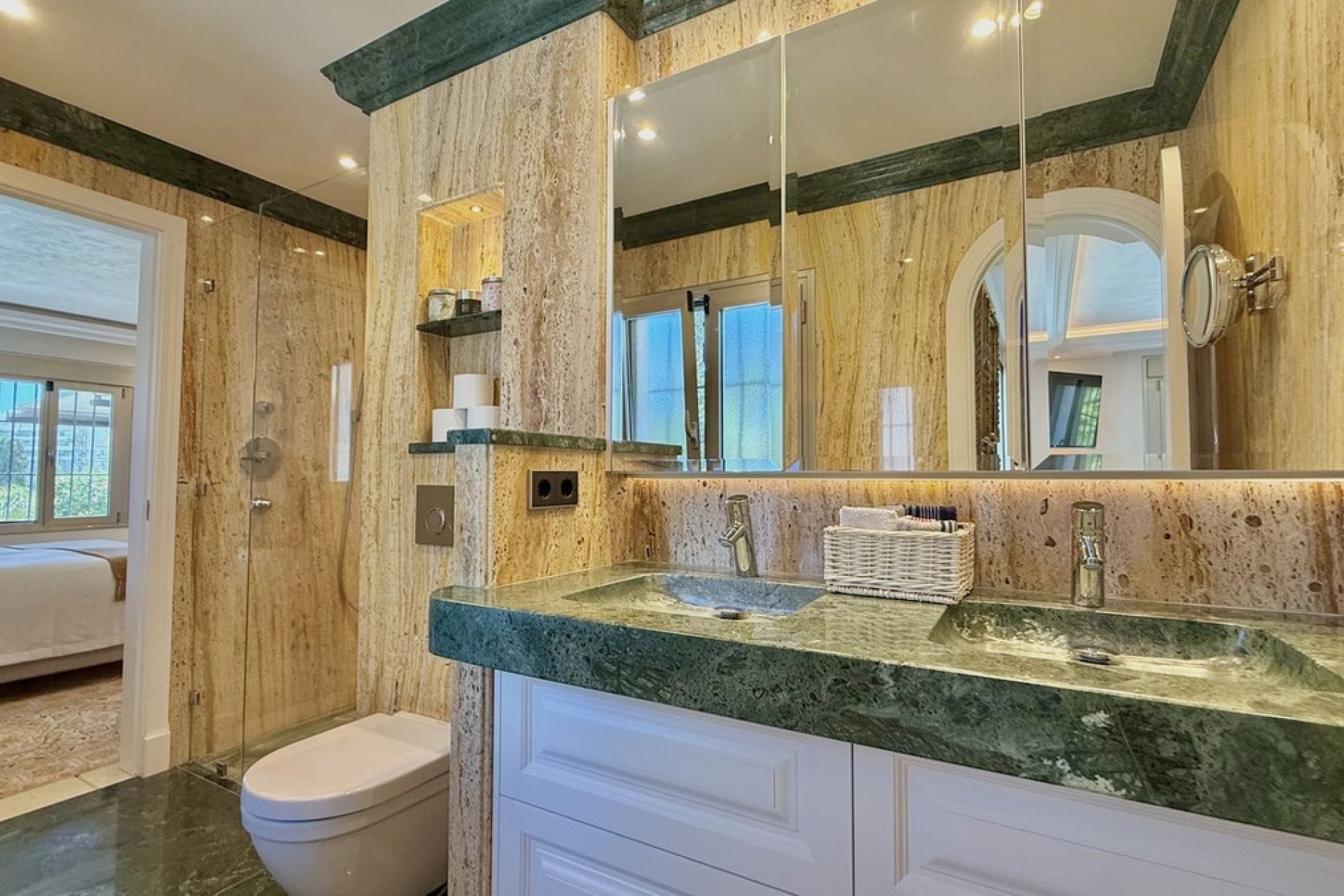 Resale - Villa - Marbella - San Pedro de Alcántara