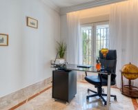 Resale - Villa - Marbella - Santa Clara