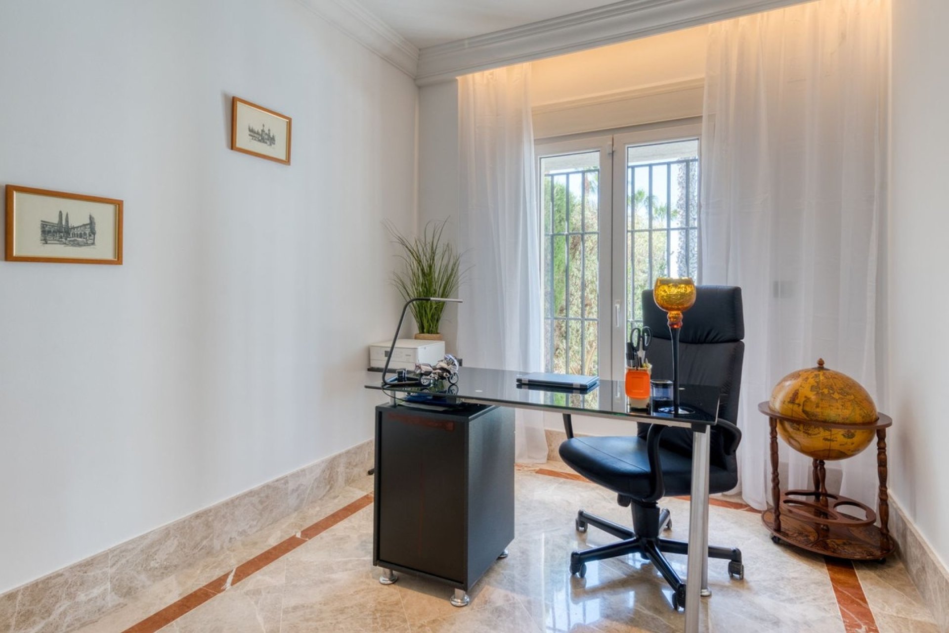 Resale - Villa - Marbella - Santa Clara