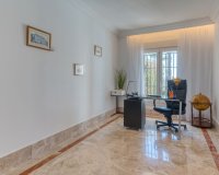 Resale - Villa - Marbella - Santa Clara