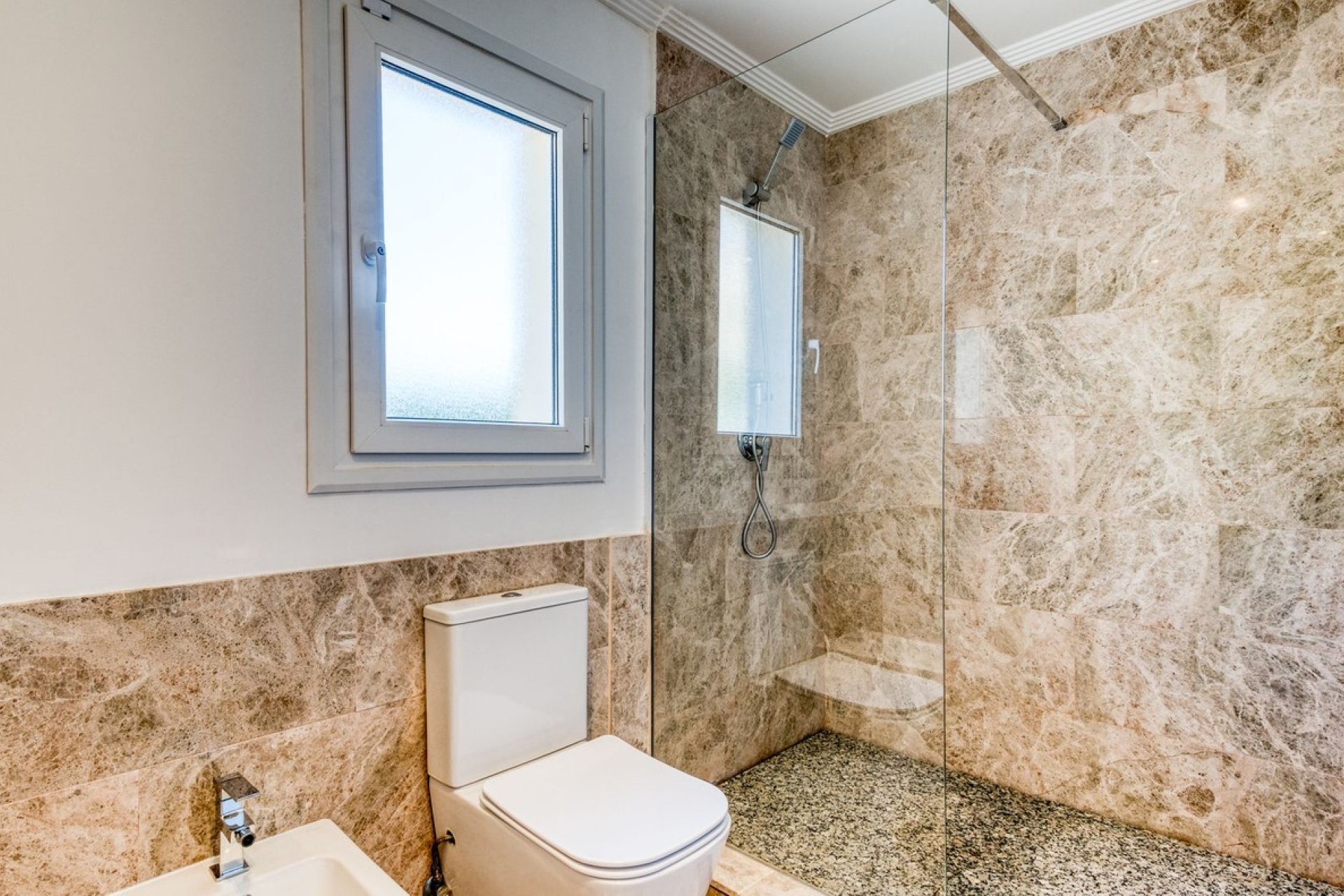 Resale - Villa - Marbella - Santa Clara
