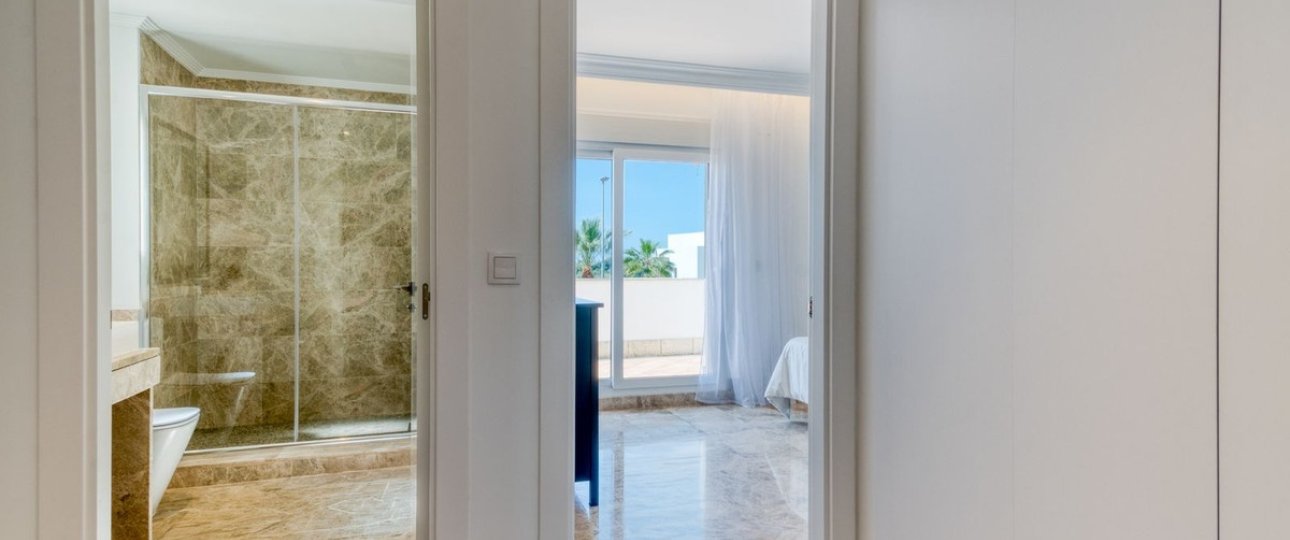 Resale - Villa - Marbella - Santa Clara