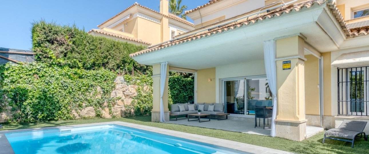 Resale - Villa - Marbella - Santa Clara