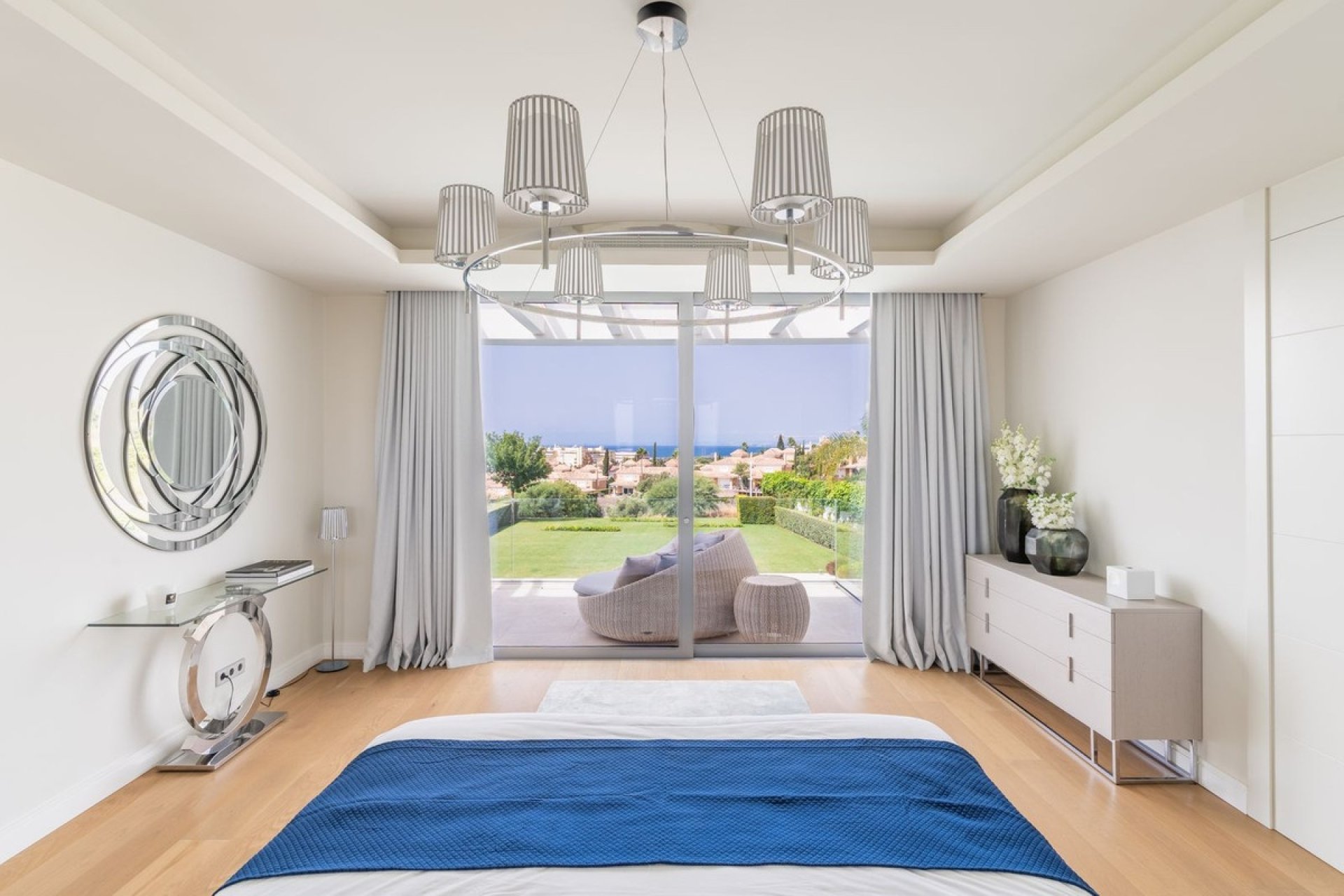 Resale - Villa - Marbella - Santa Clara