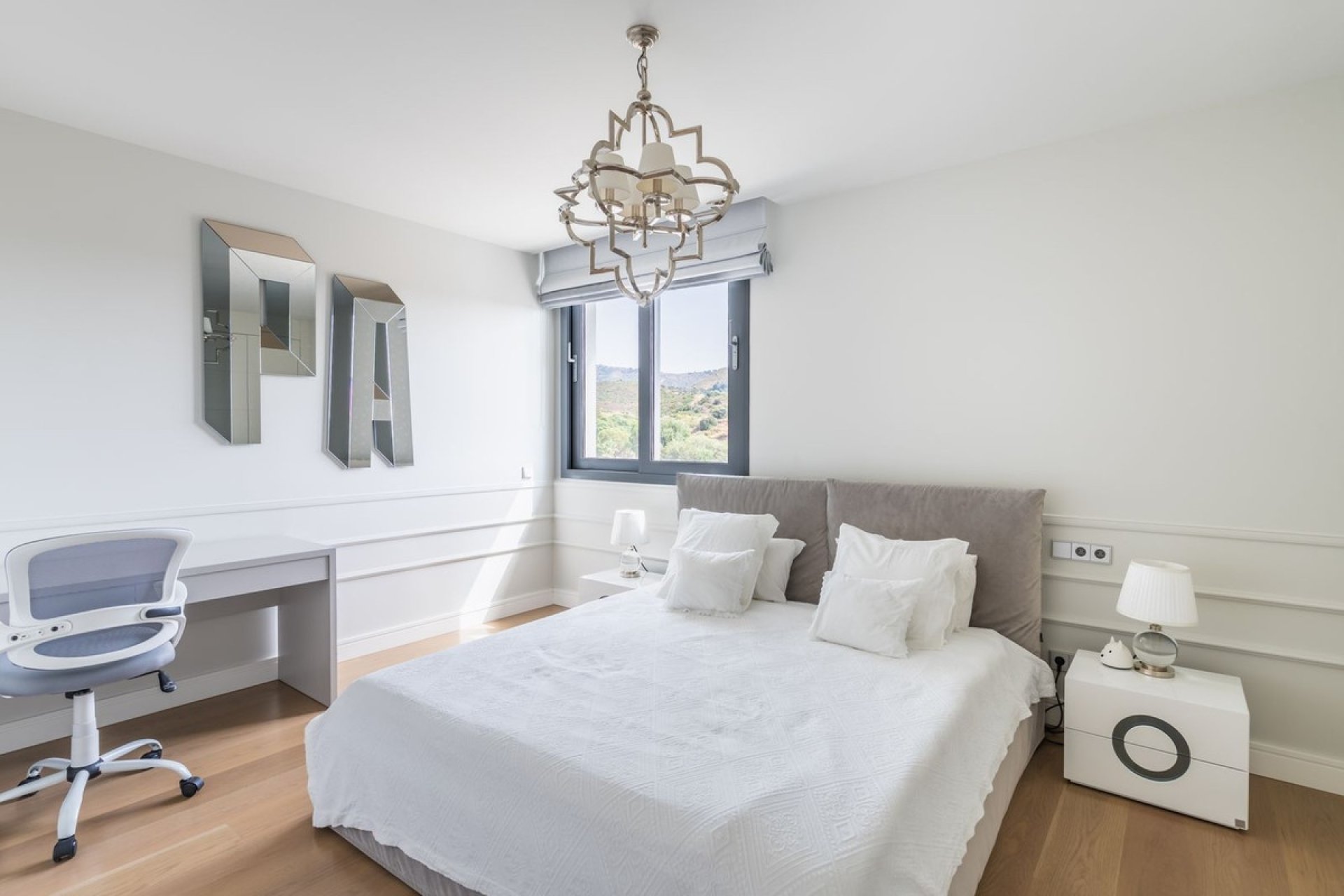 Resale - Villa - Marbella - Santa Clara