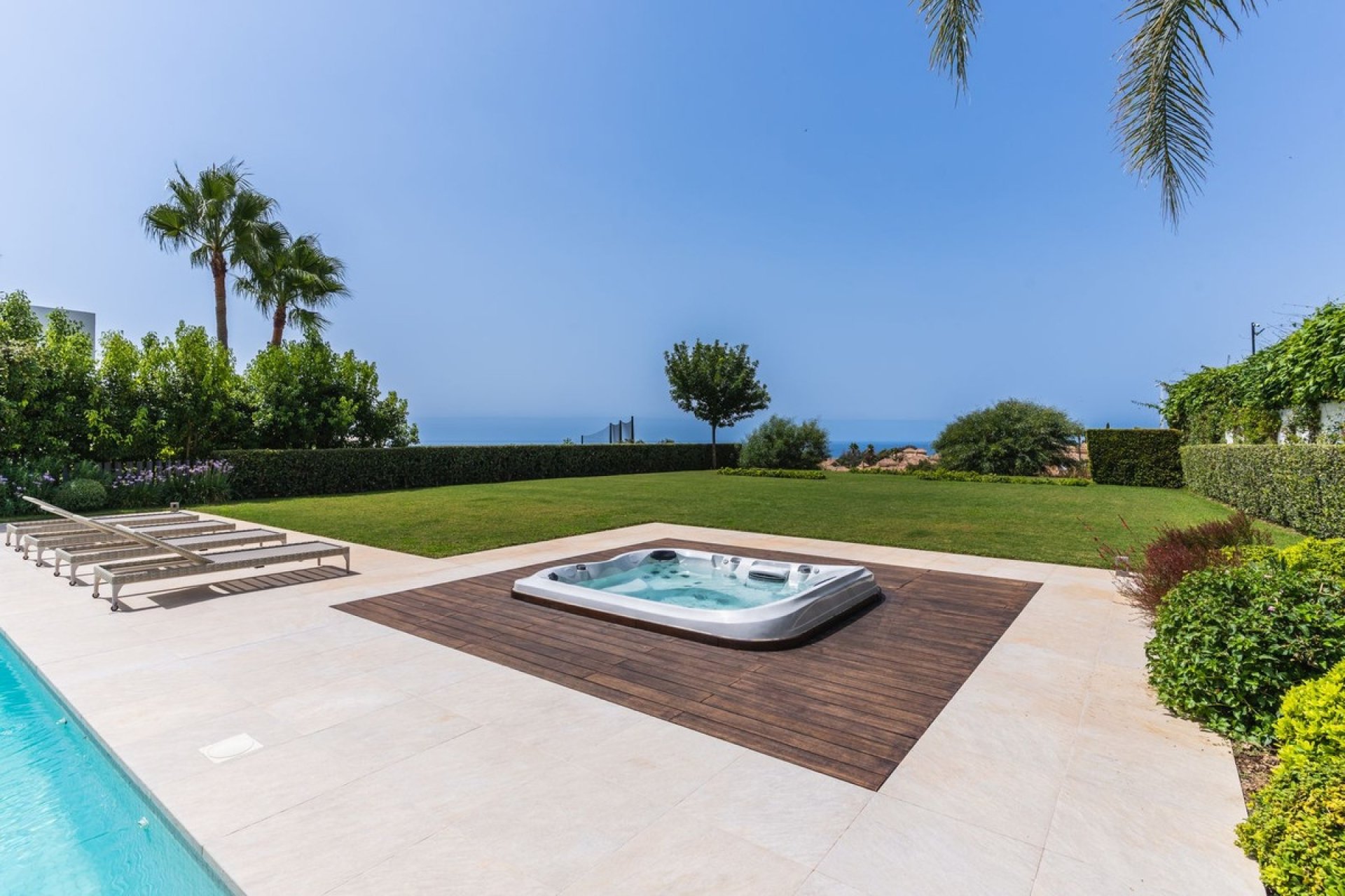 Resale - Villa - Marbella - Santa Clara