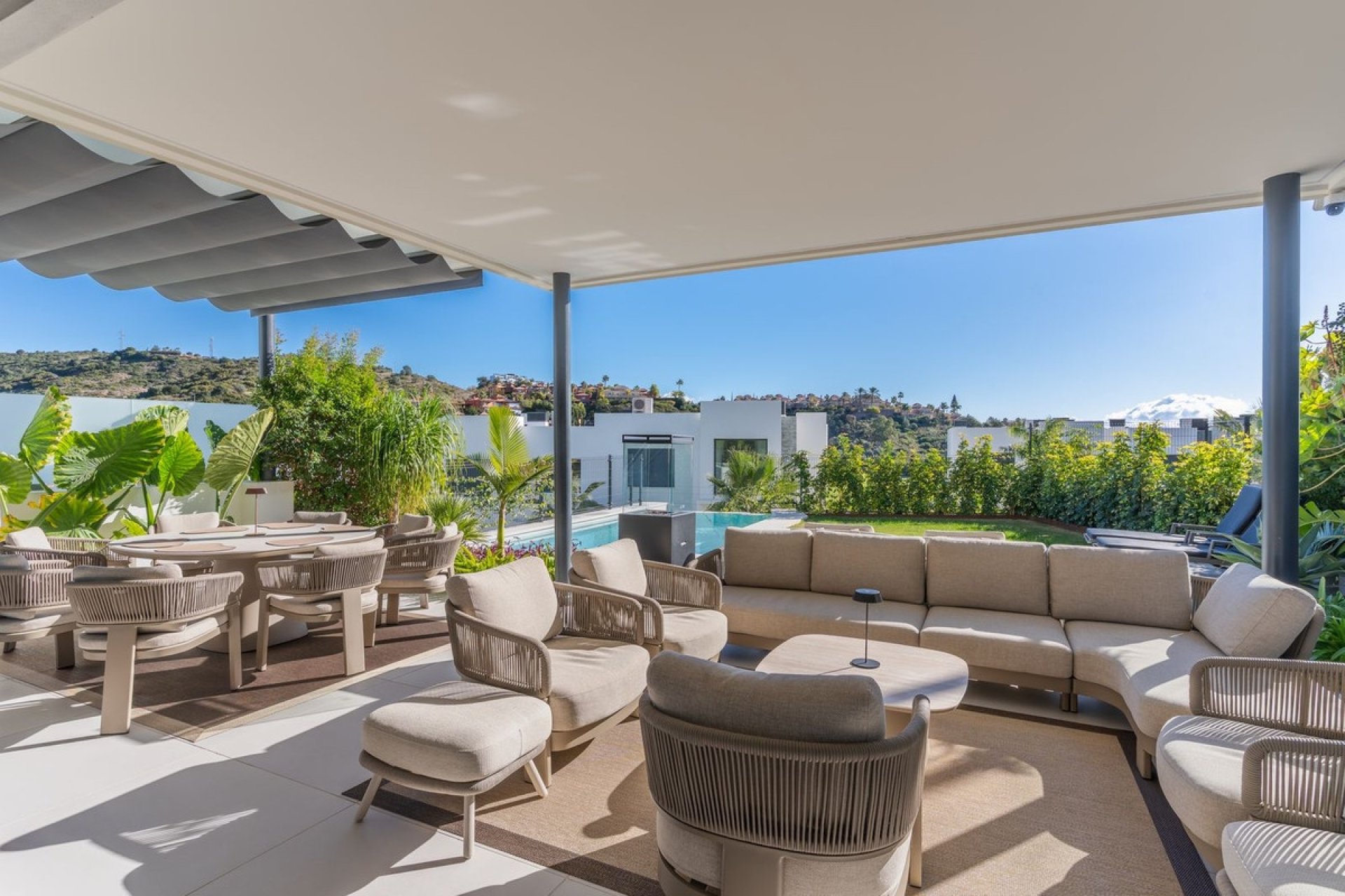 Resale - Villa - Marbella - Santa Clara