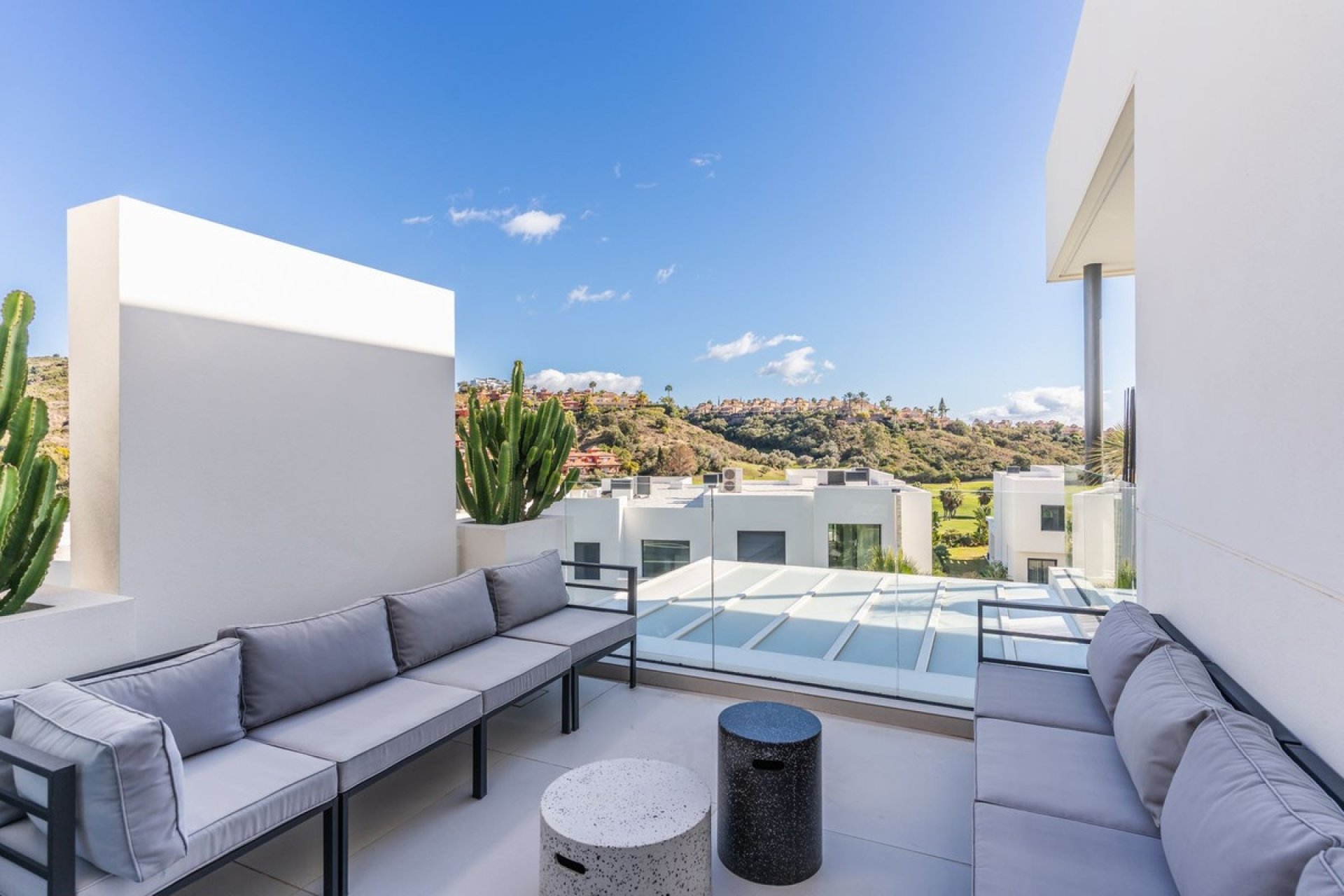 Resale - Villa - Marbella - Santa Clara