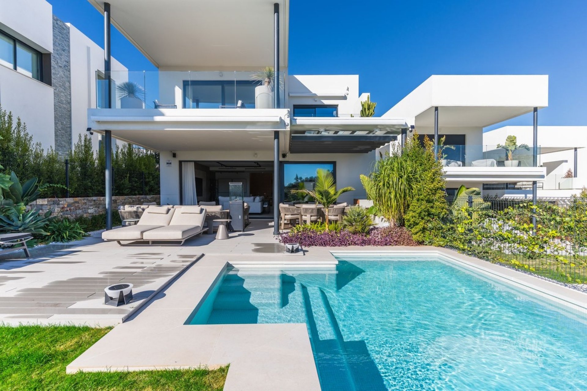 Resale - Villa - Marbella - Santa Clara