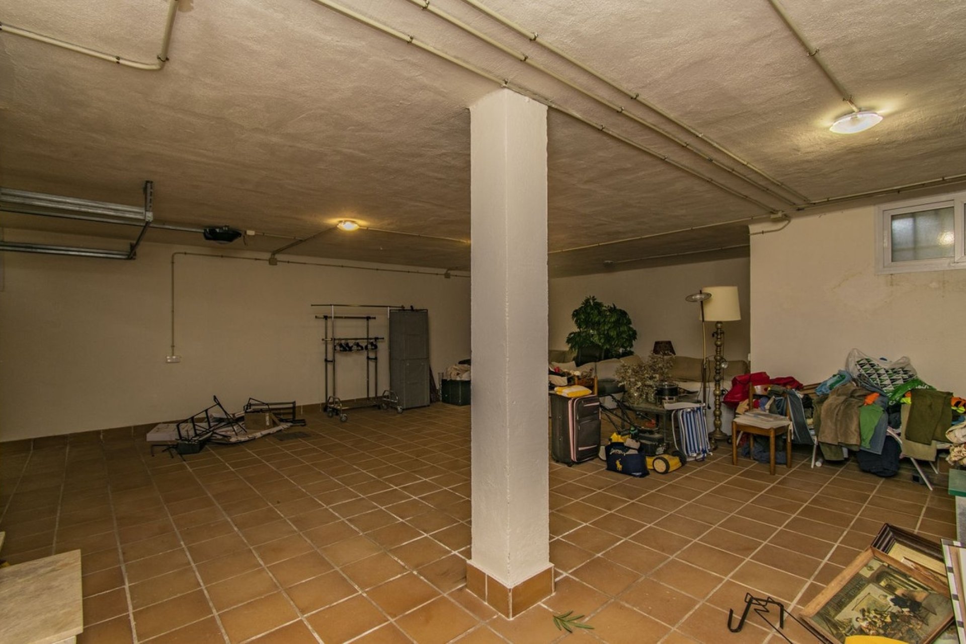 Resale - Villa - Marbella - Santa Clara