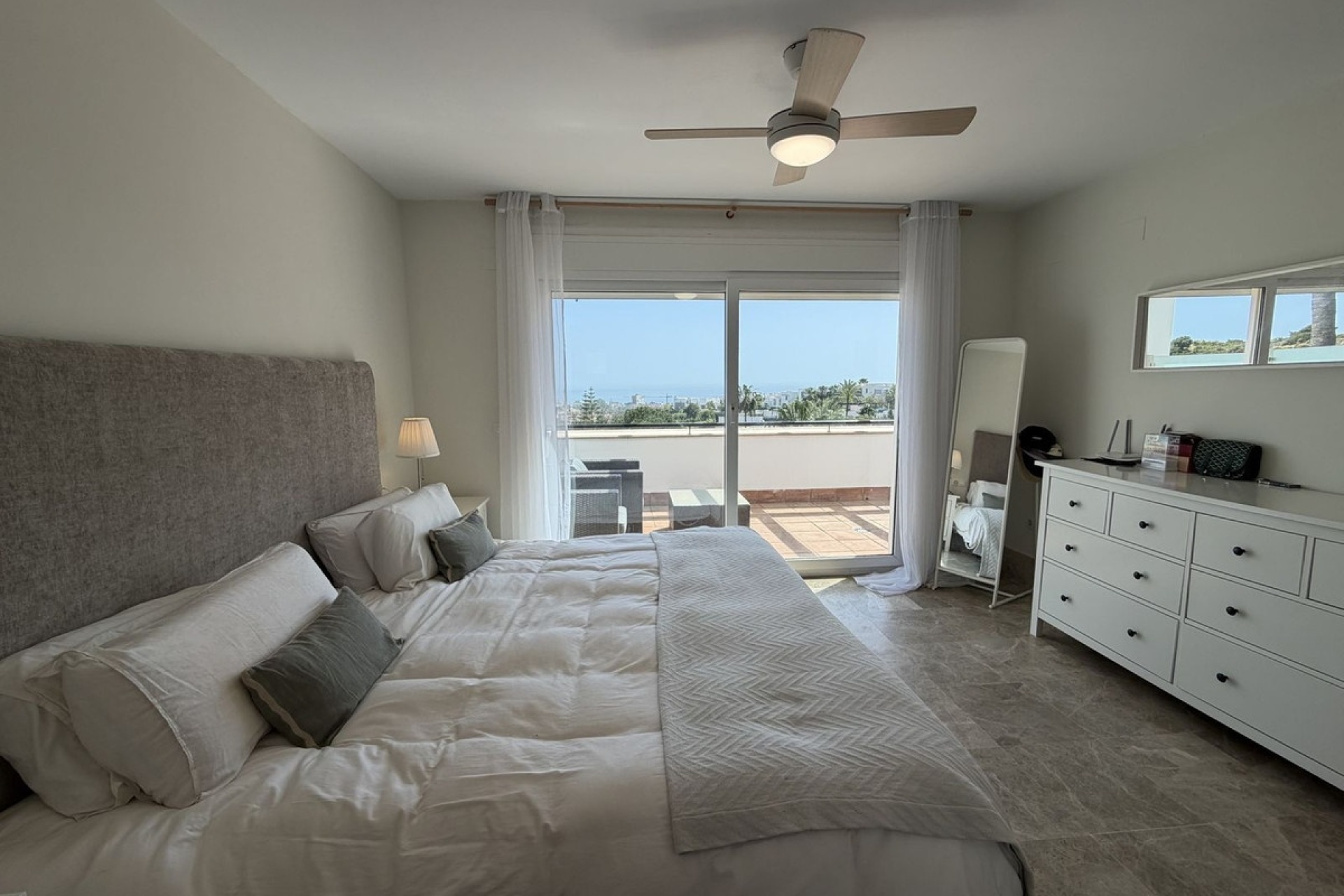 Resale - Villa - Marbella - Santa Clara