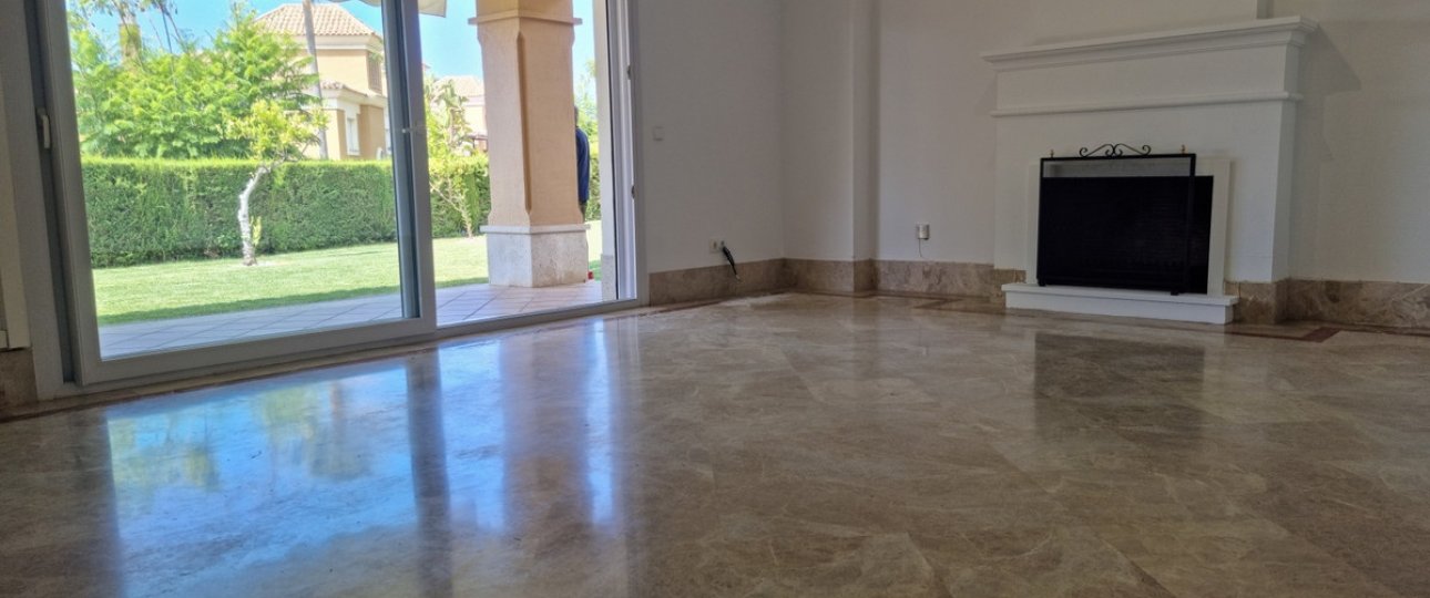 Resale - Villa - Marbella - Santa Clara