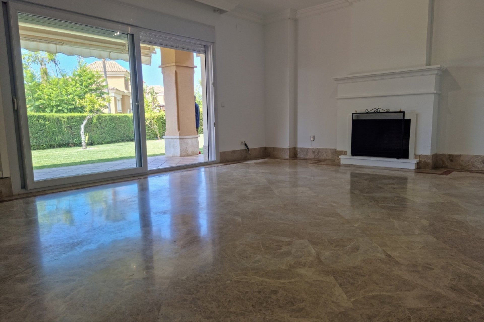 Resale - Villa - Marbella - Santa Clara