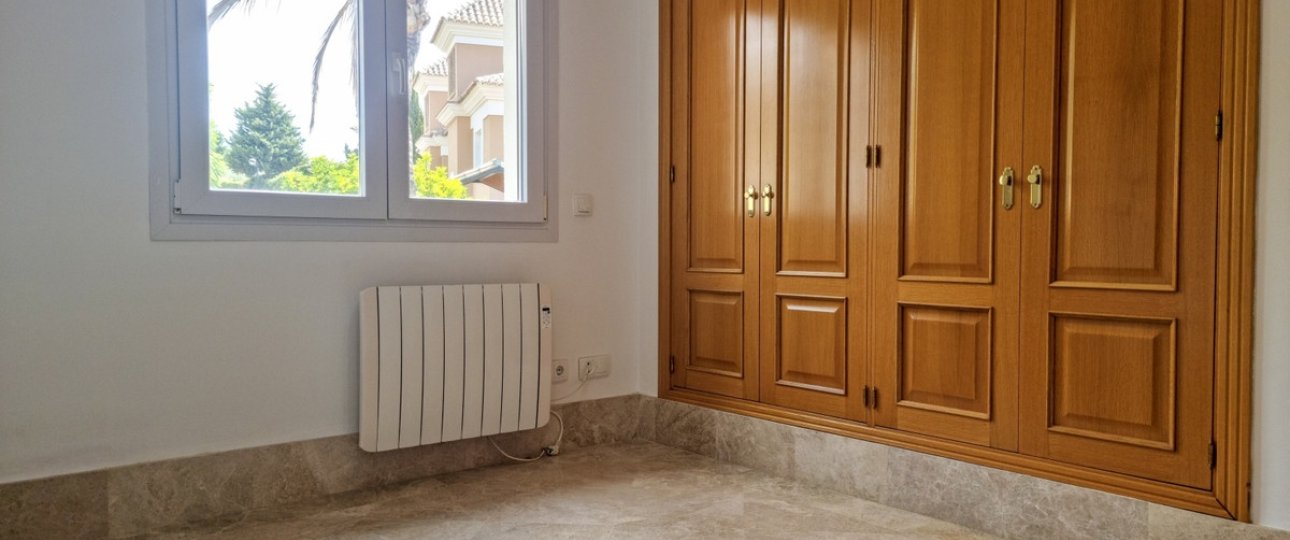 Resale - Villa - Marbella - Santa Clara