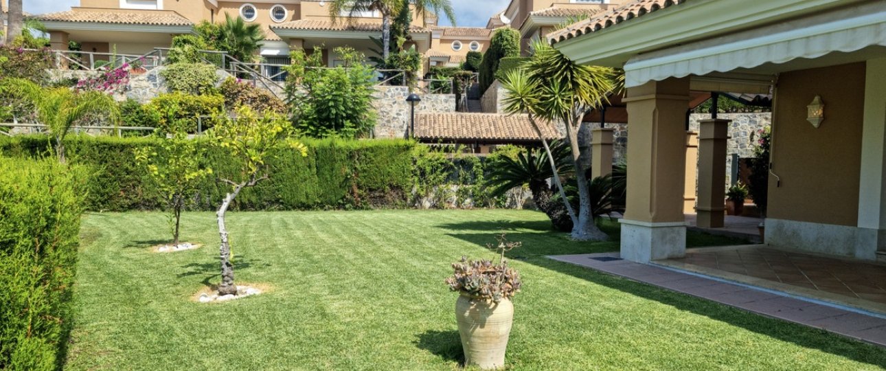 Resale - Villa - Marbella - Santa Clara