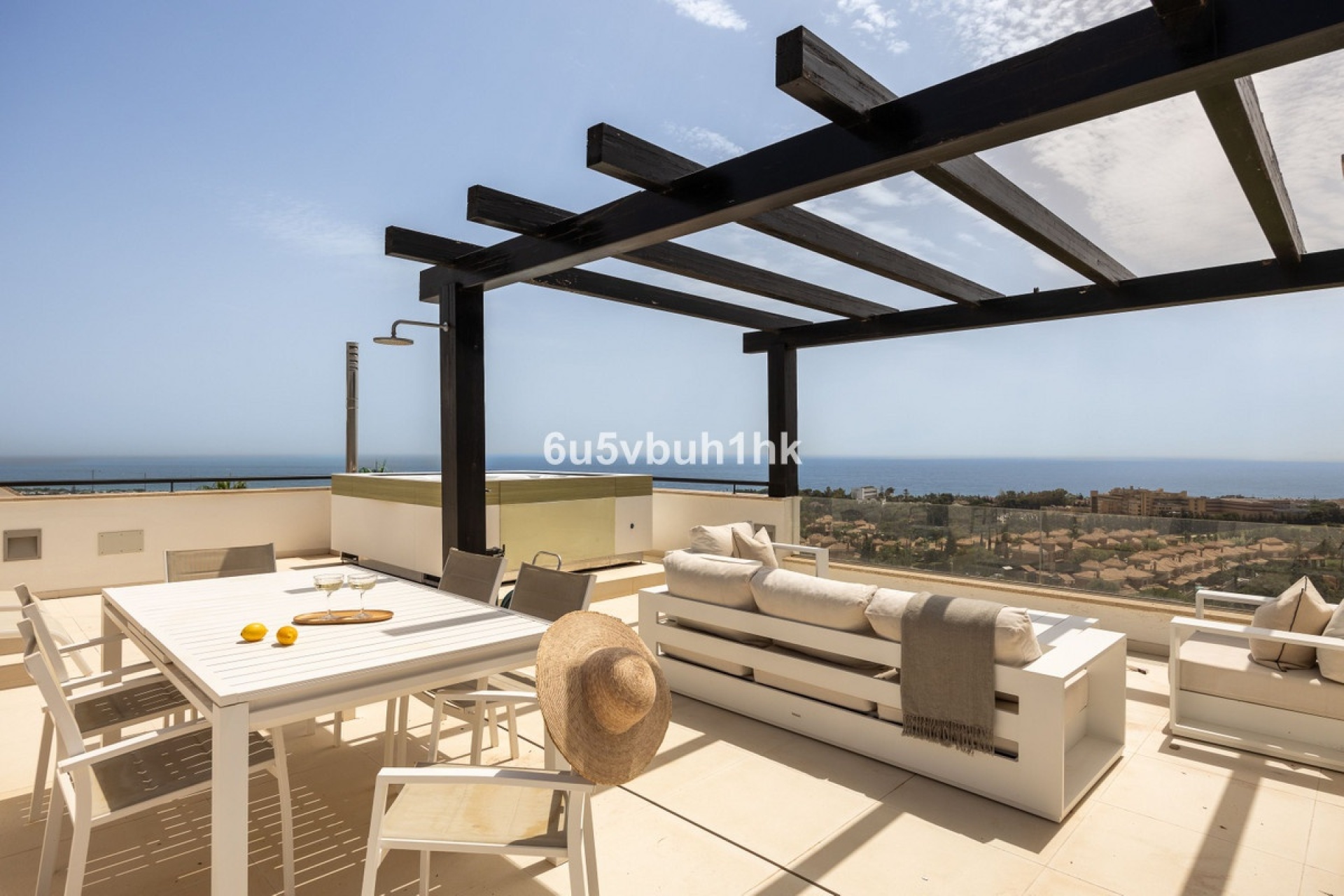 Resale - Villa - Marbella - Santa Clara