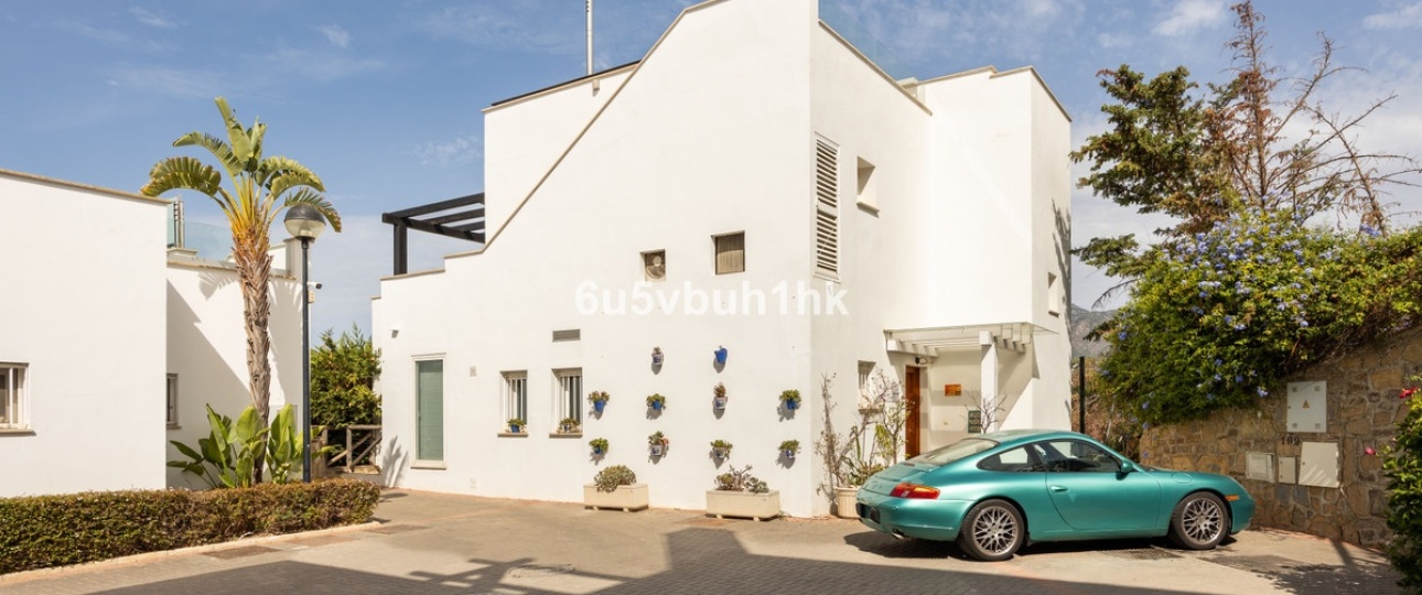 Resale - Villa - Marbella - Santa Clara