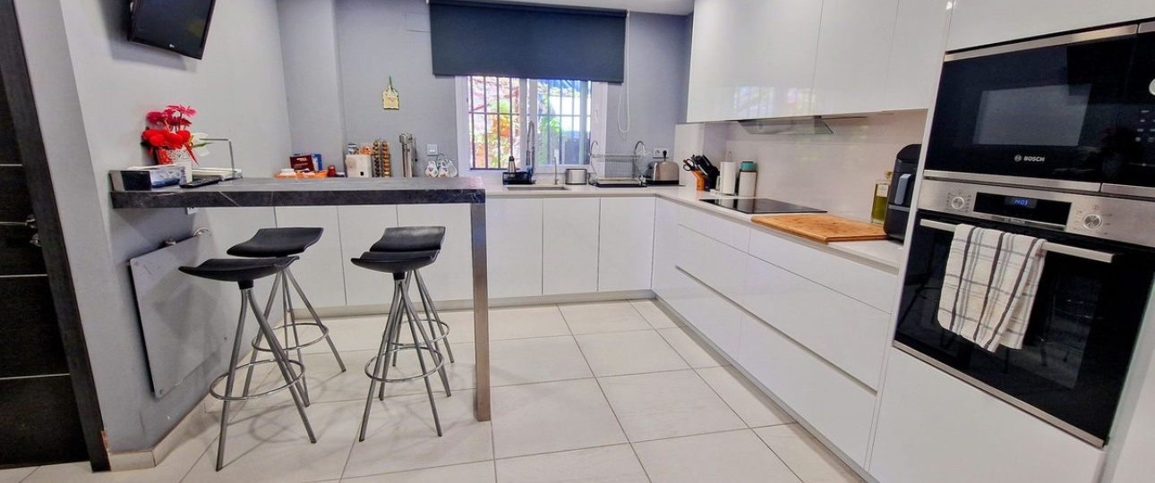 Resale - Villa - Marbella - Santa Clara