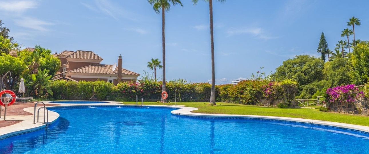 Resale - Villa - Marbella - Santa Clara