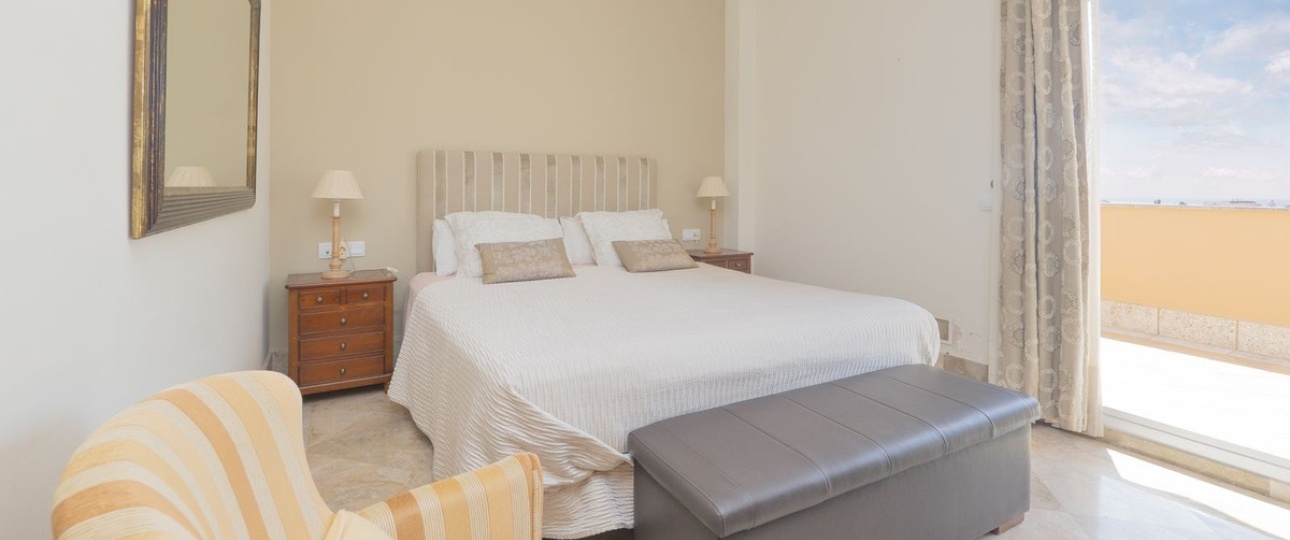 Resale - Villa - Marbella - Santa Clara