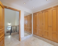 Resale - Villa - Marbella - Santa Clara
