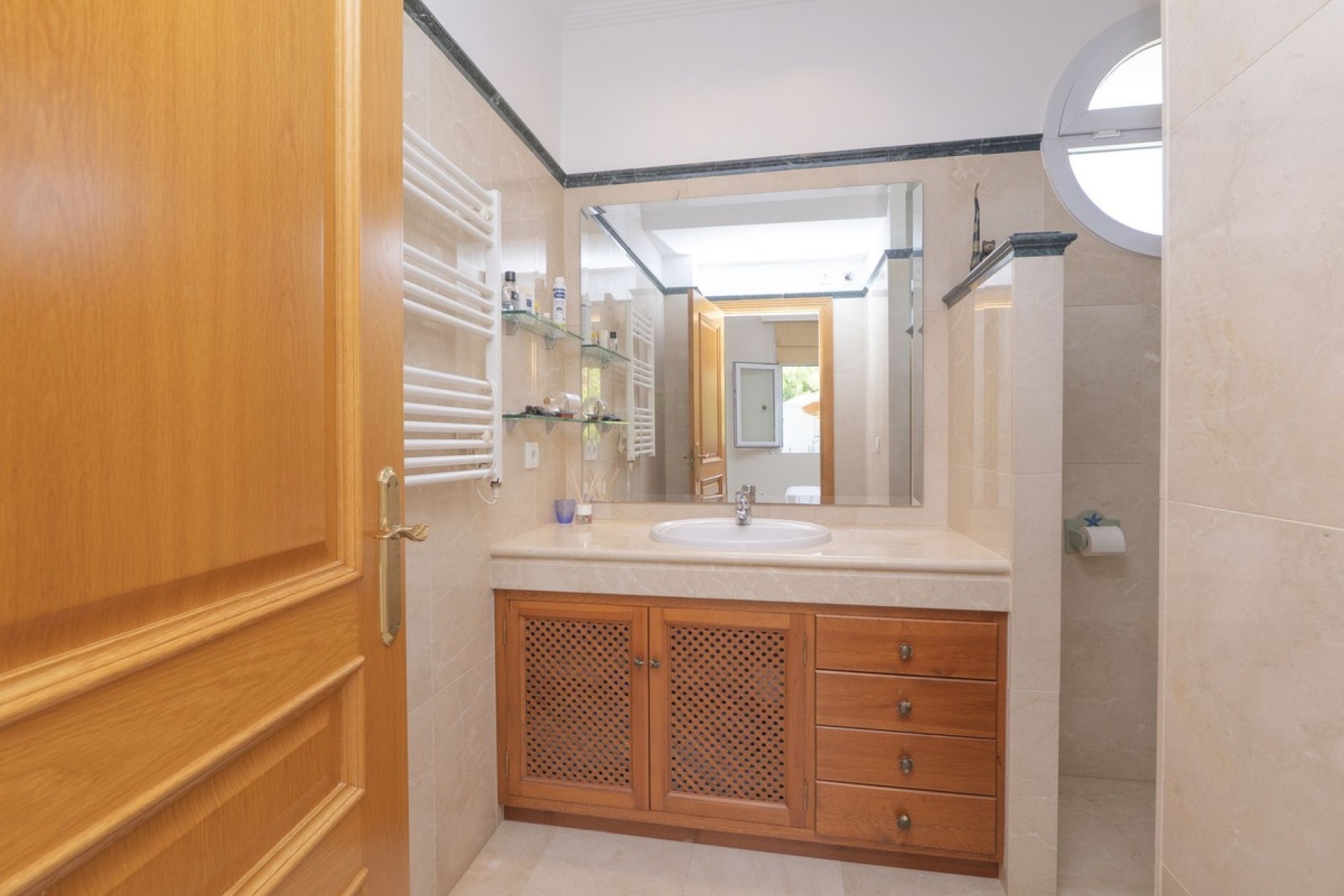 Resale - Villa - Marbella - Santa Clara