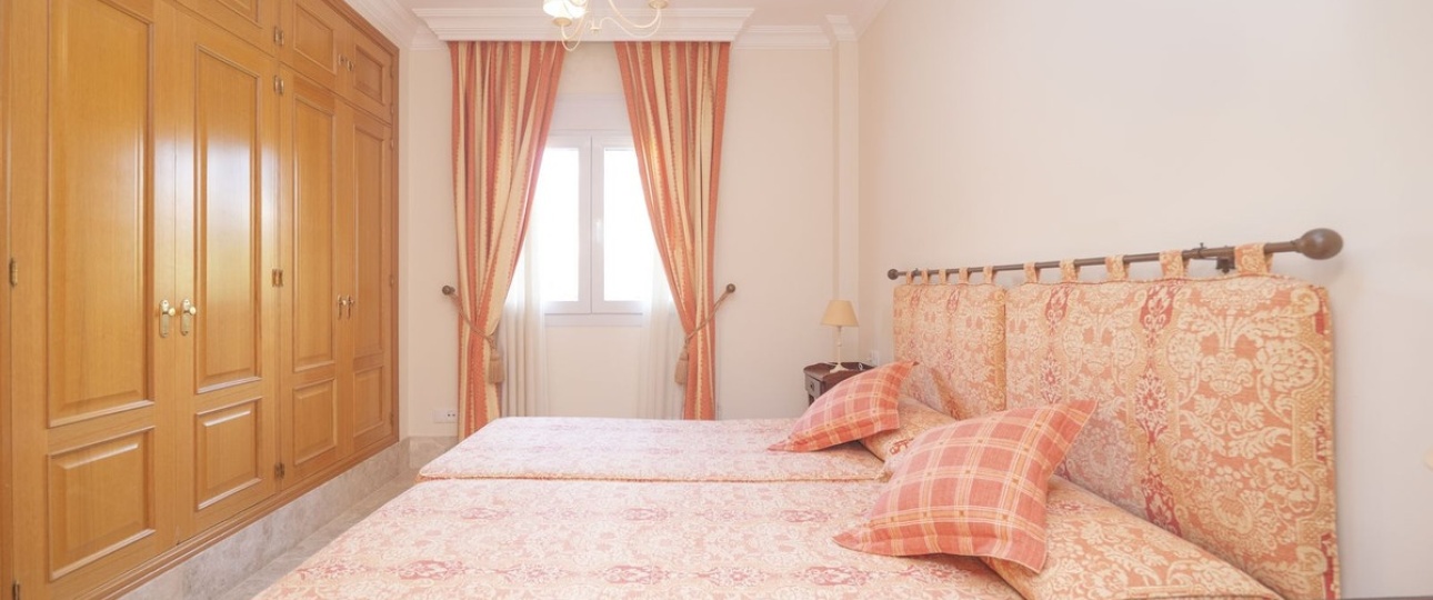 Resale - Villa - Marbella - Santa Clara