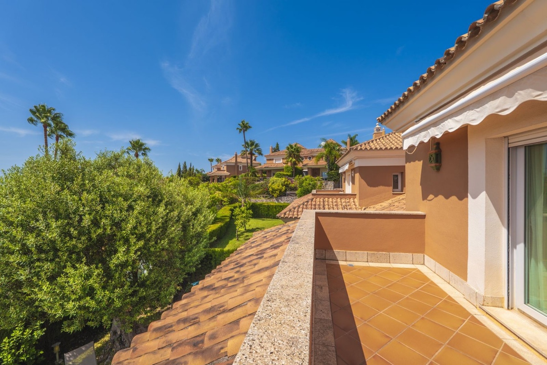 Resale - Villa - Marbella - Santa Clara