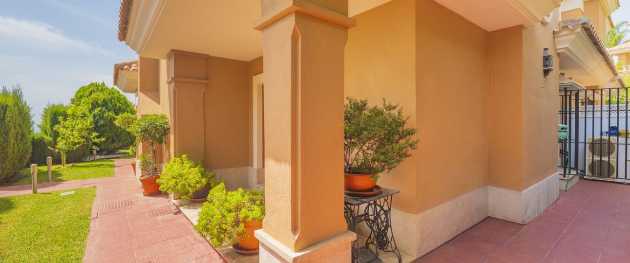 Resale - Villa - Marbella - Santa Clara