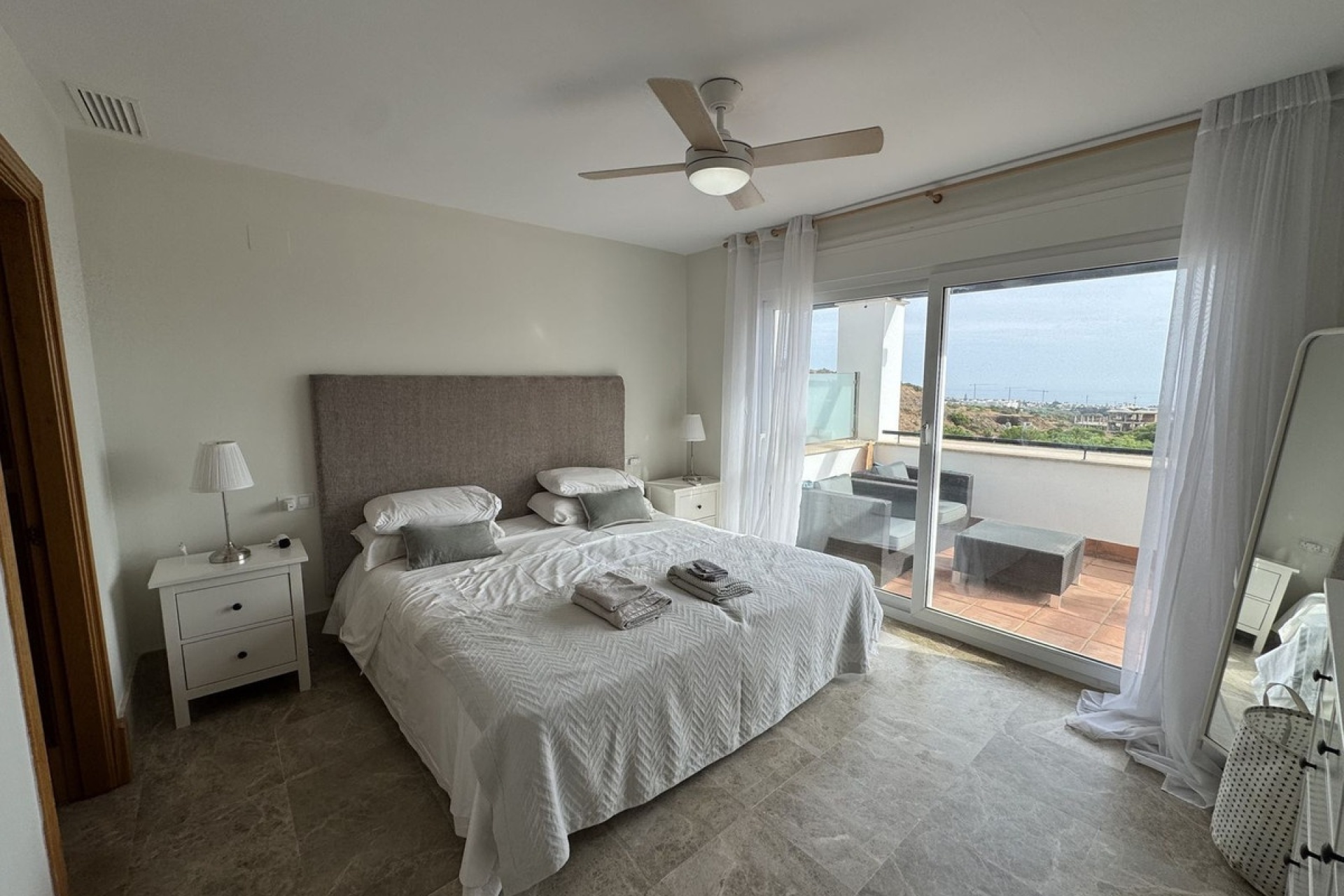 Resale - Villa - Marbella - Santa Clara