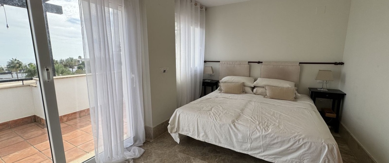Resale - Villa - Marbella - Santa Clara