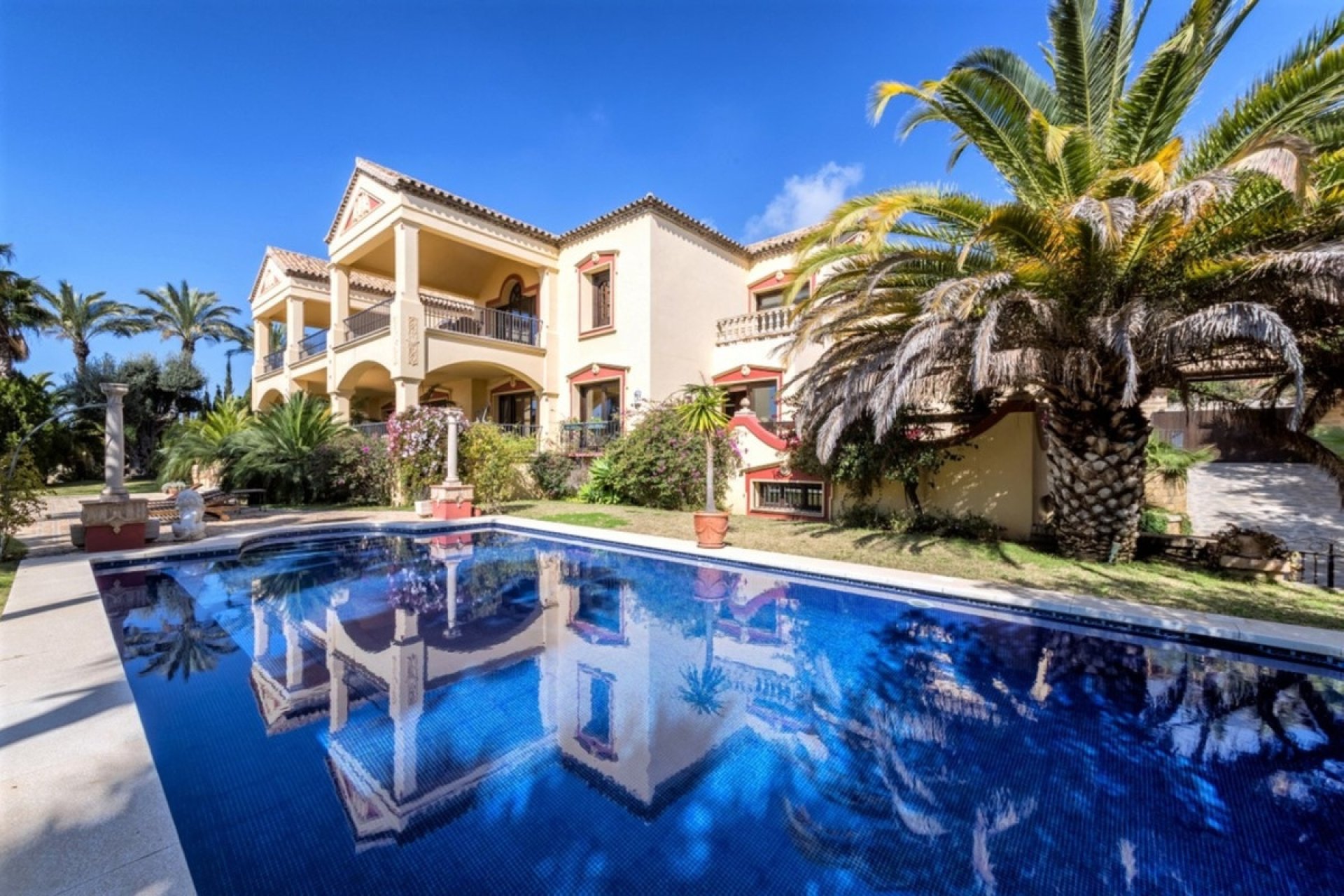 Resale - Villa - Marbella - Sierra Blanca