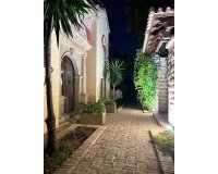 Resale - Villa - Marbella - Sierra Blanca