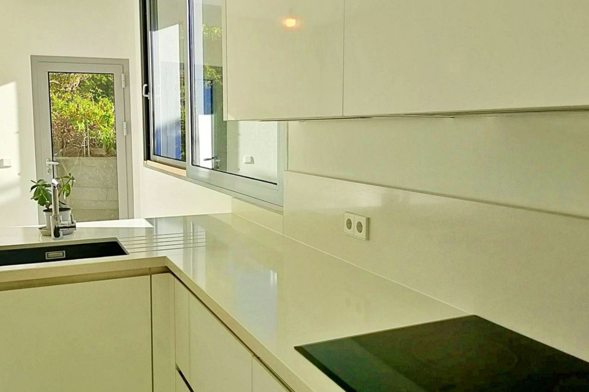 Resale - Villa - Marbella - Sierra Blanca