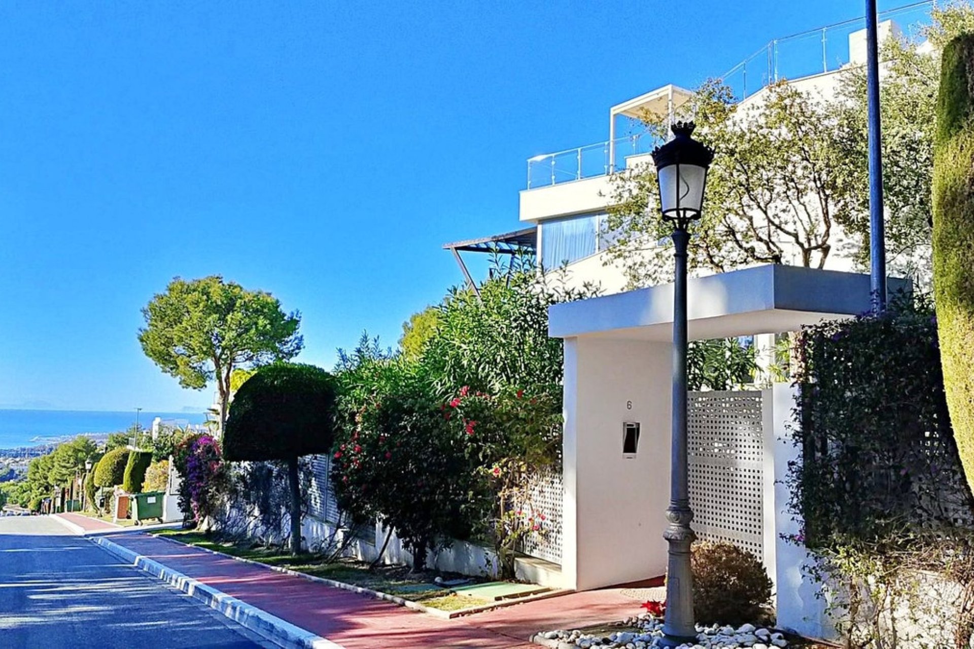 Resale - Villa - Marbella - Sierra Blanca
