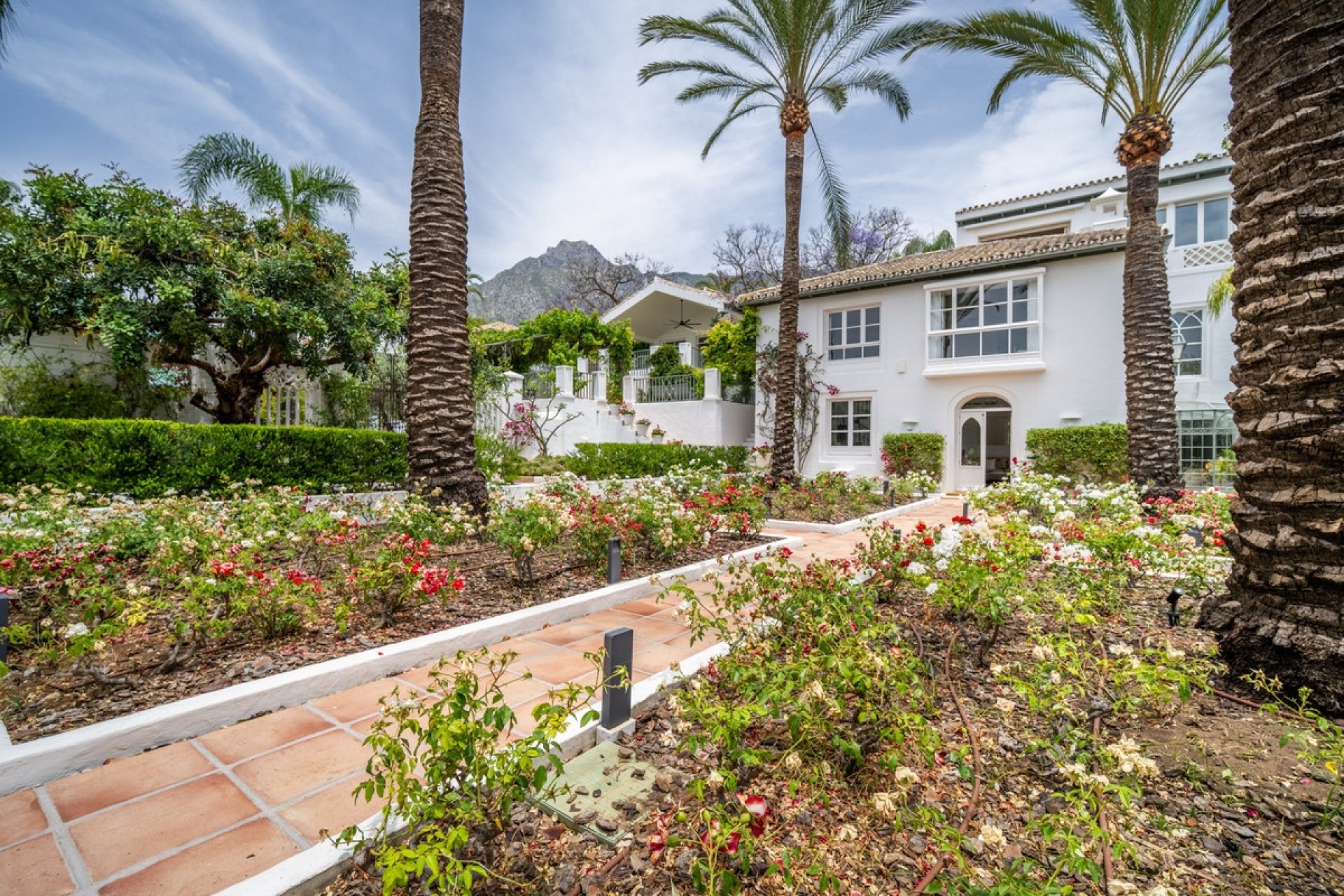 Resale - Villa - Marbella - Sierra Blanca