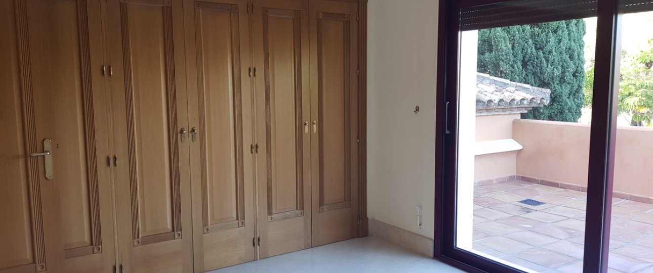Resale - Villa - Marbella - Sierra Blanca