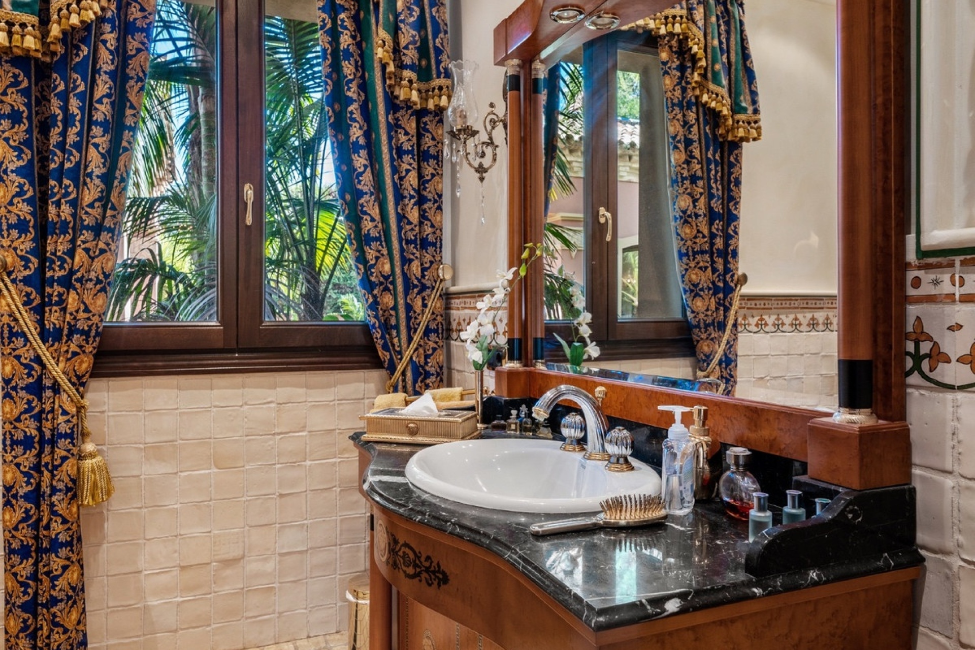 Resale - Villa - Marbella - Sierra Blanca