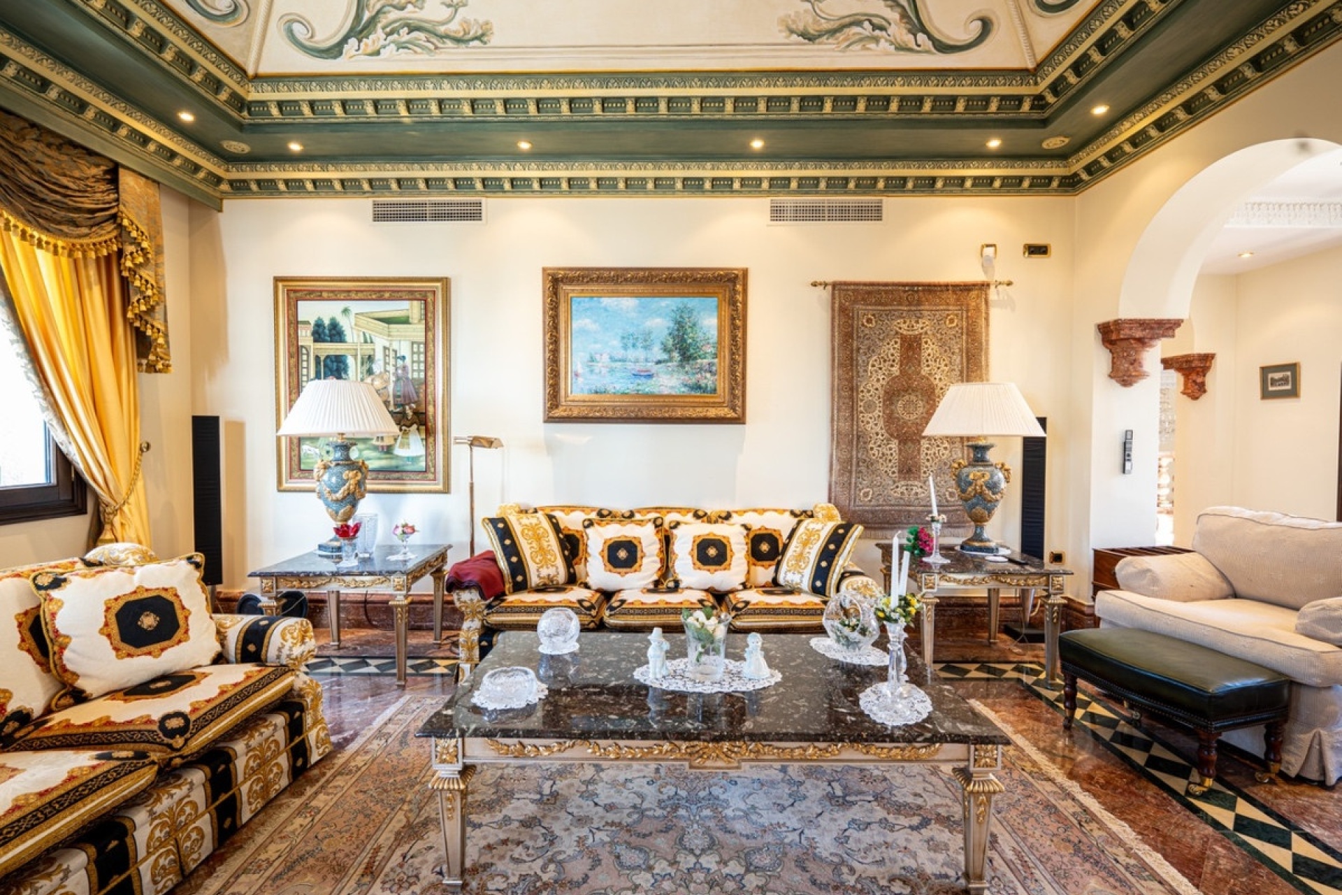 Resale - Villa - Marbella - Sierra Blanca