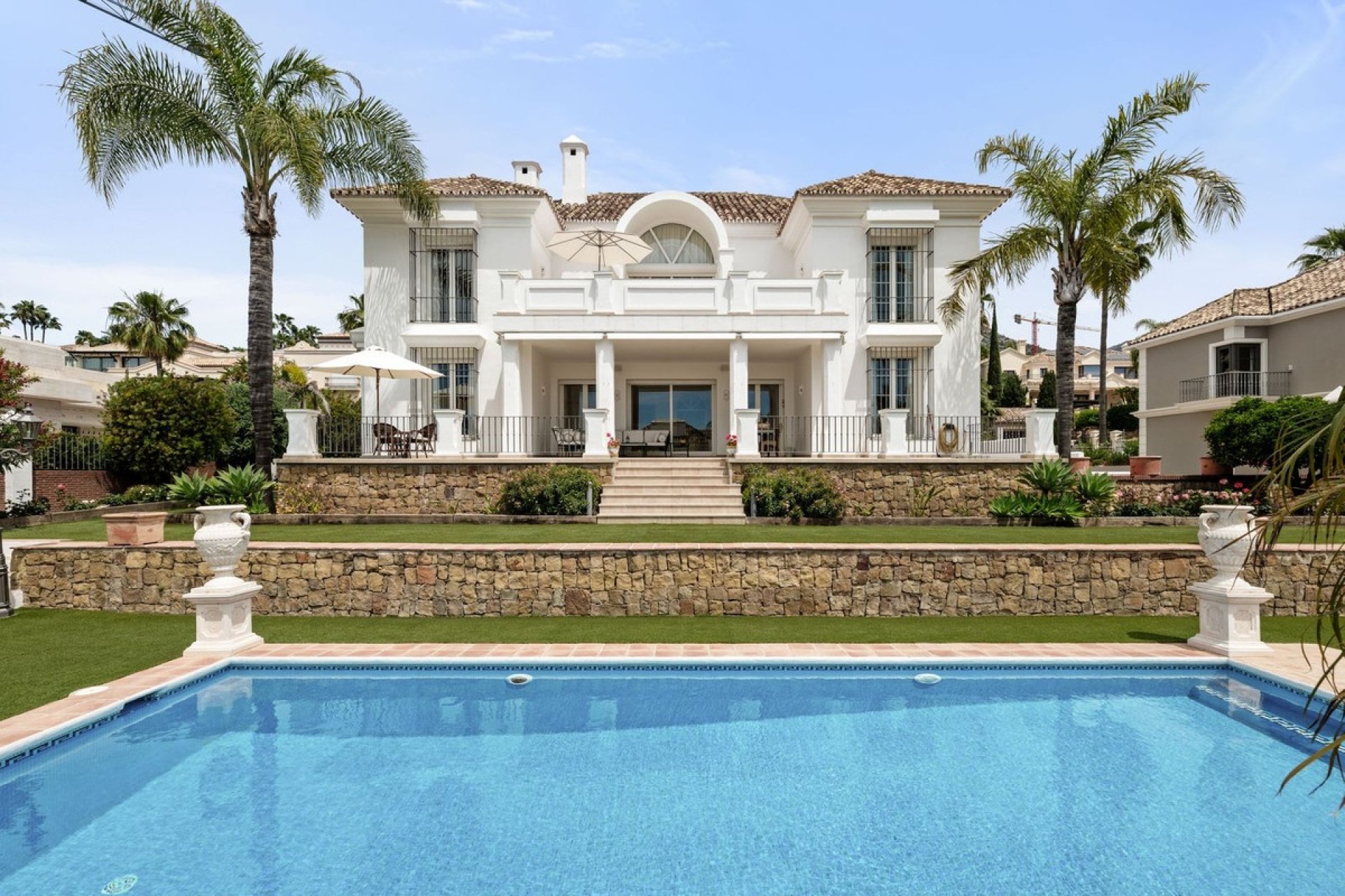 Resale - Villa - Marbella - Sierra Blanca
